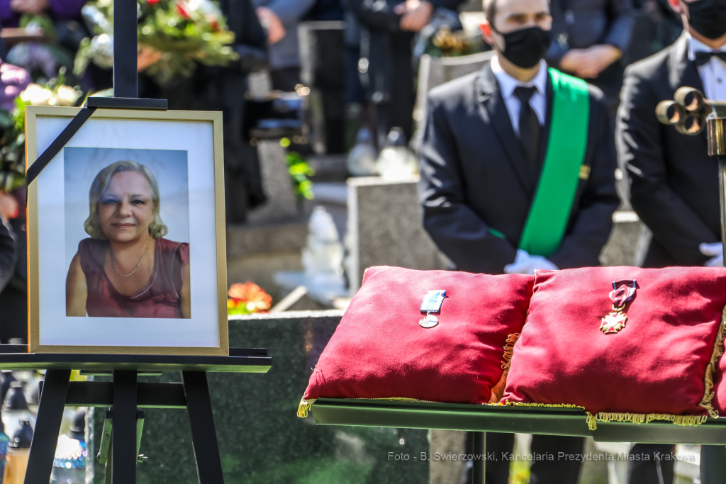 bs_210427_1197.jpg-Pogrzeb, Grażyna Leja, Majchrowski  Autor: B. Świerzowski