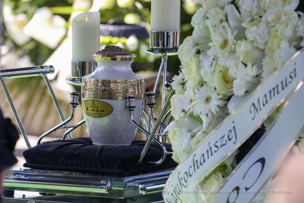 bs_210427_1280.jpg-Pogrzeb, Grażyna Leja, Majchrowski  Autor: B. Świerzowski