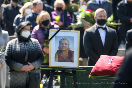 bs_210427_1290.jpg-Pogrzeb, Grażyna Leja, Majchrowski
