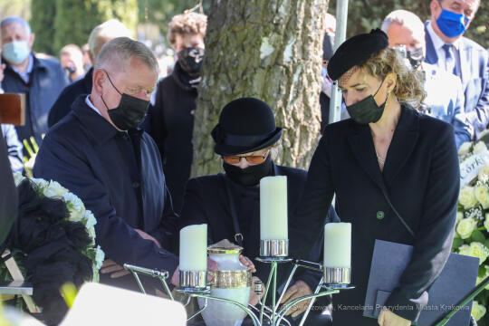 bs_210427_1320.jpg-Pogrzeb, Grażyna Leja, Majchrowski