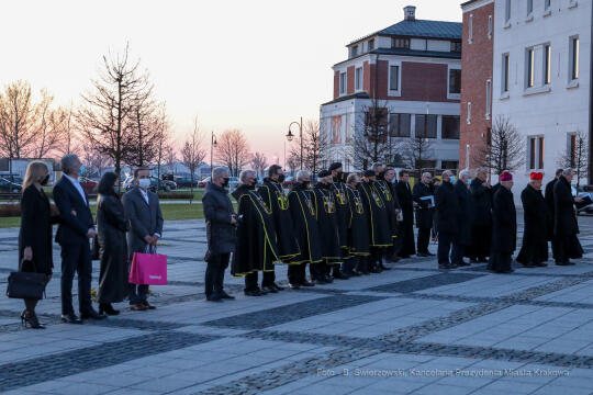 bs_210427_1399.jpg-Centrum JPII, Majchrowski, Iluminacja