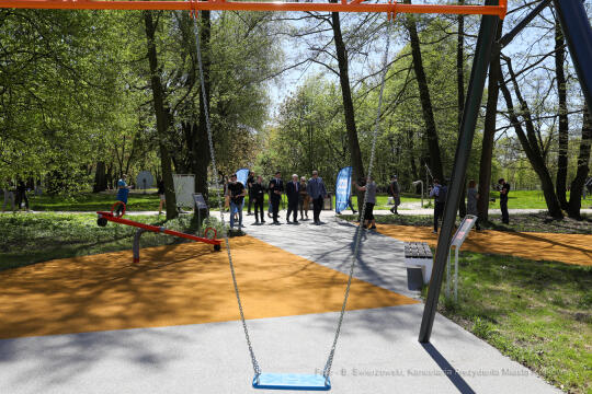 bs_210510_2881.jpg-Ogród Doświadczeń, Piotr Gój, Majchrowski