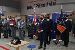 004jpg.jpg-Piłsudski patronem dworca Kraków