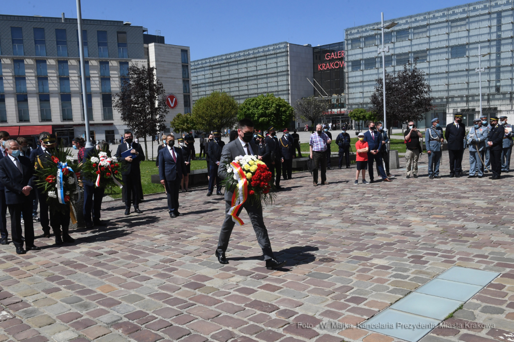 016jpg.jpg-Piłsudski patronem dworca Kraków  Autor: W. Majka