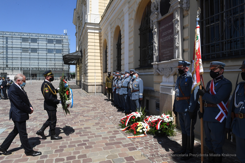 017jpg.jpg-Piłsudski patronem dworca Kraków  Autor: W. Majka