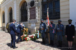 019jpg.jpg-Piłsudski patronem dworca Kraków