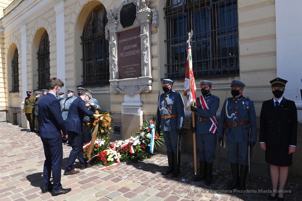 019jpg.jpg-Piłsudski patronem dworca Kraków  Autor: W. Majka