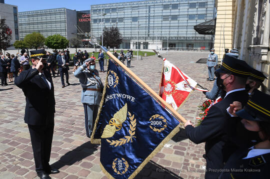 021jpg.jpg-Piłsudski patronem dworca Kraków