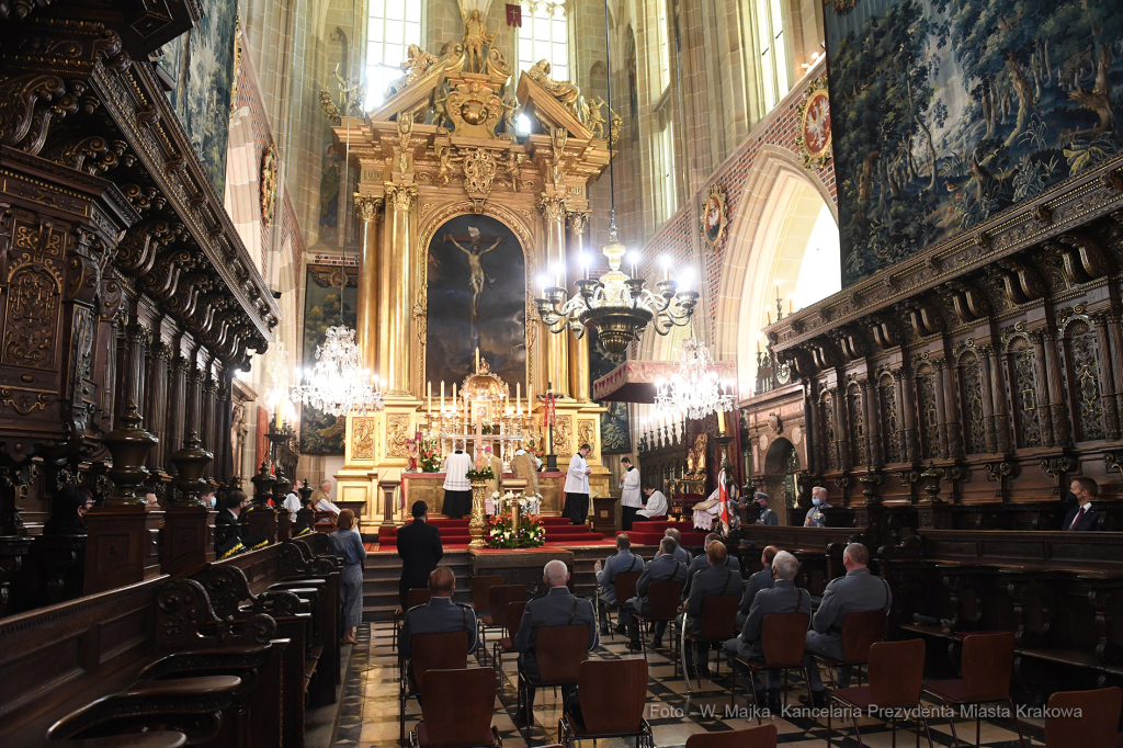 005jpg.jpg-msza święta w intencji pracowników Polskich Kolei Państwowych  Autor: W. Majka