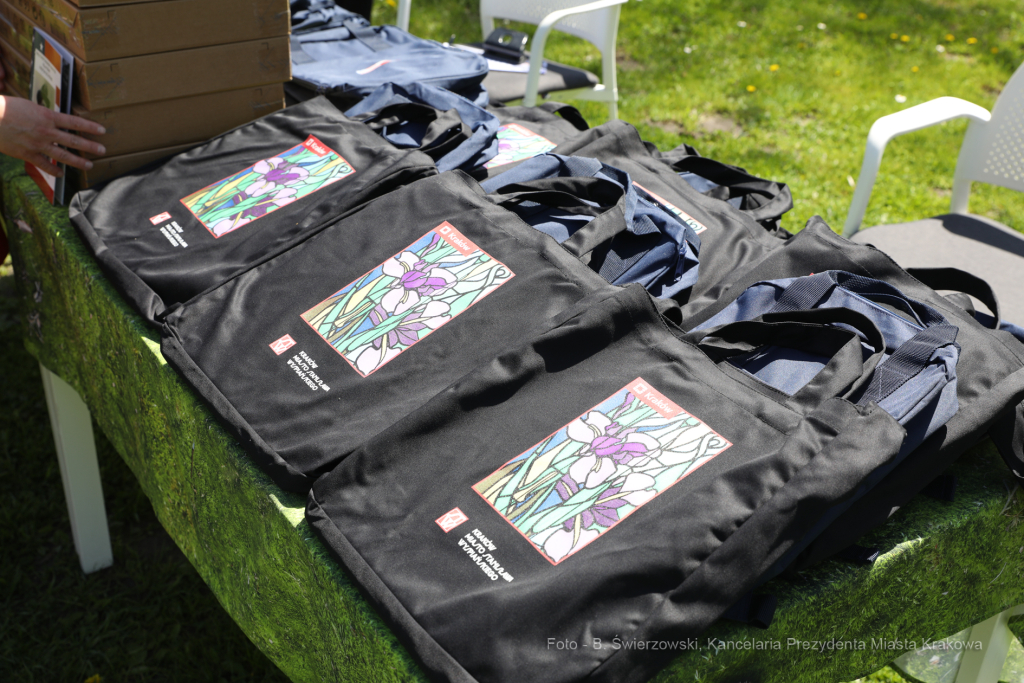 bs_210511_2952.jpg-Hoover Table,Parkowa,Sabatowicz  Autor: B. Świerzowski