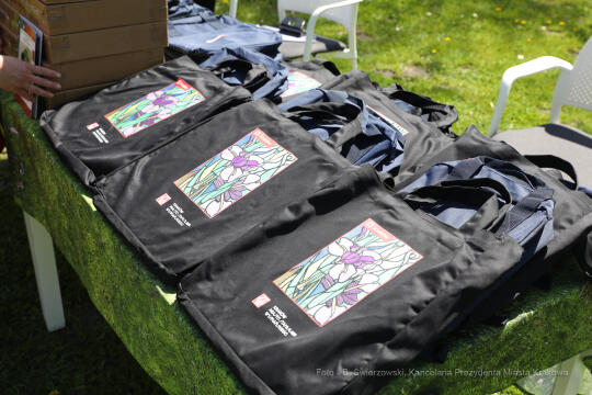 bs_210511_2952.jpg-Hoover Table,Parkowa,Sabatowicz