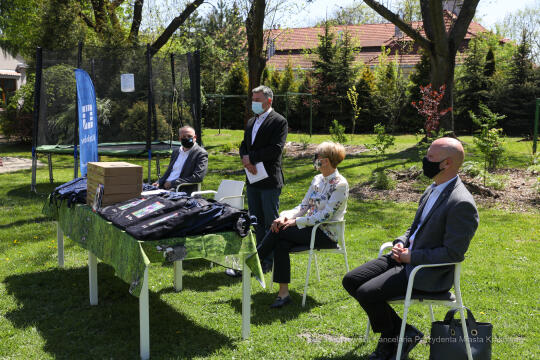 bs_210511_2972.jpg-Hoover Table,Parkowa,Sabatowicz