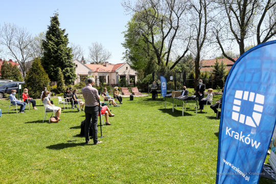 bs_210511_2985.jpg-Hoover Table,Parkowa,Sabatowicz