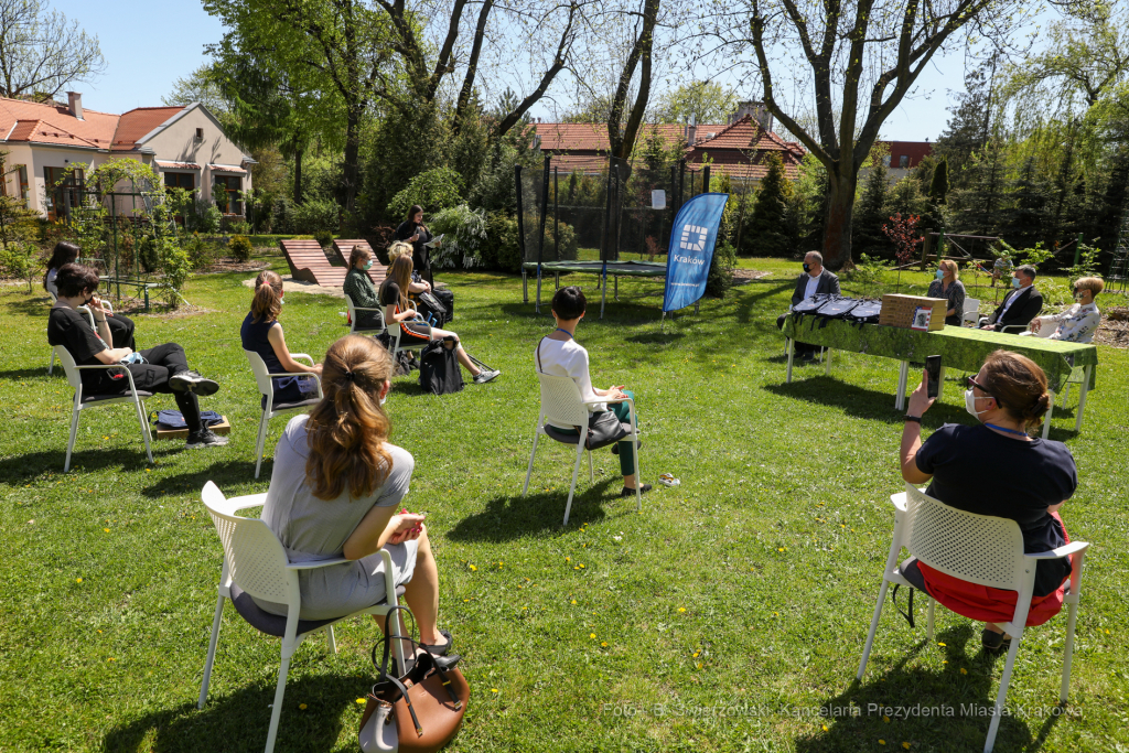 bs_210511_3047.jpg-Hoover Table,Parkowa,Sabatowicz  Autor: B. Świerzowski