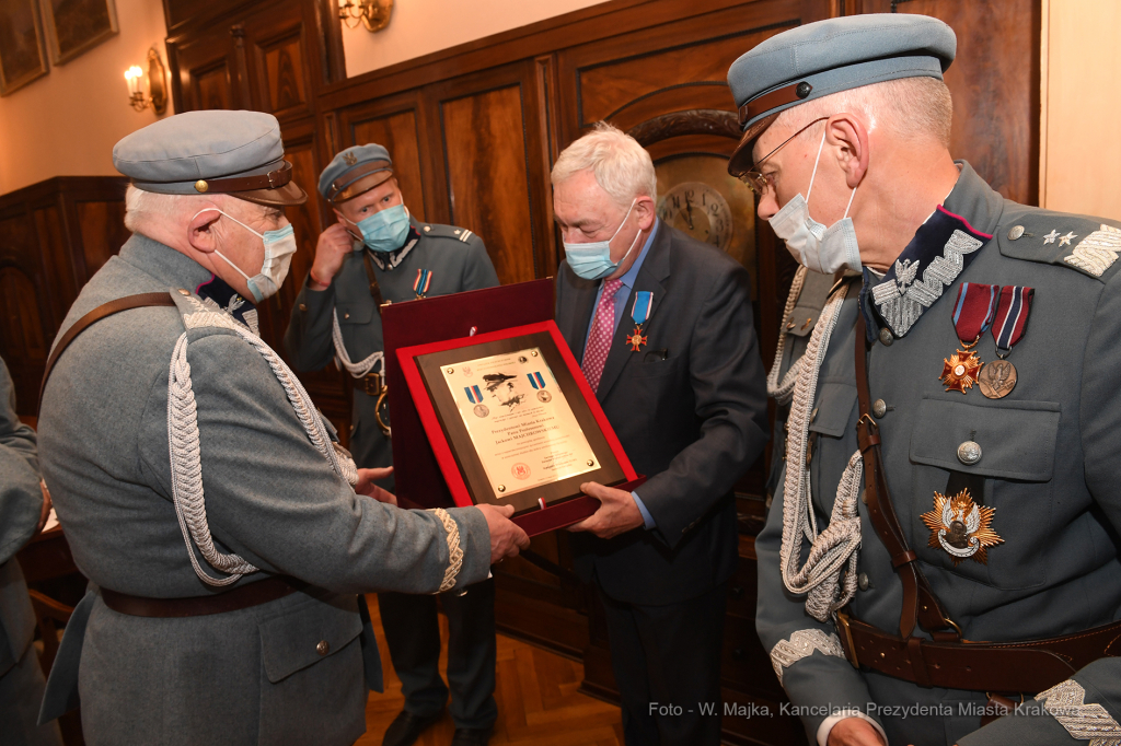 010jpg.jpg-Złoty Krzyż Honorowy Związku Piłsudczyków RP  Autor: W. Majka