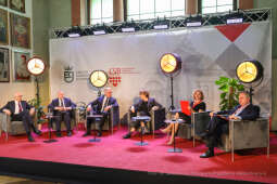 bs_210515_3432.jpg-Kongres, Muzyk, Majchrowski, UEK