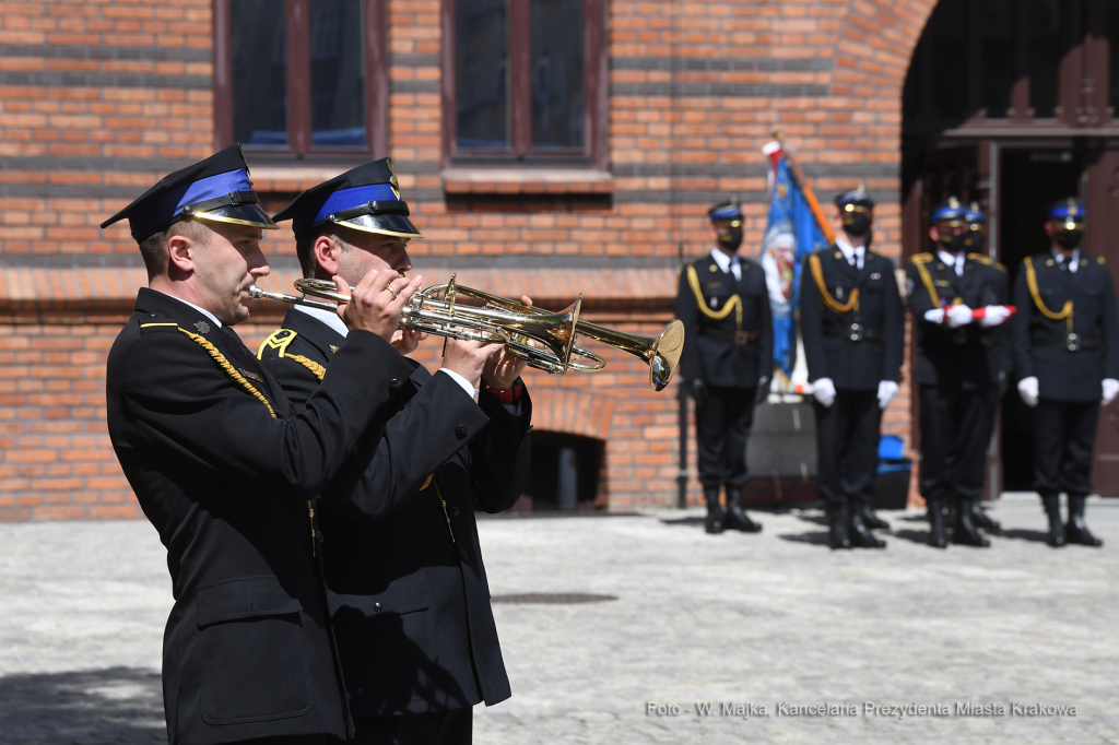 011jpg.jpg-Obchody Dnia Strażaka  Autor: W. Majka