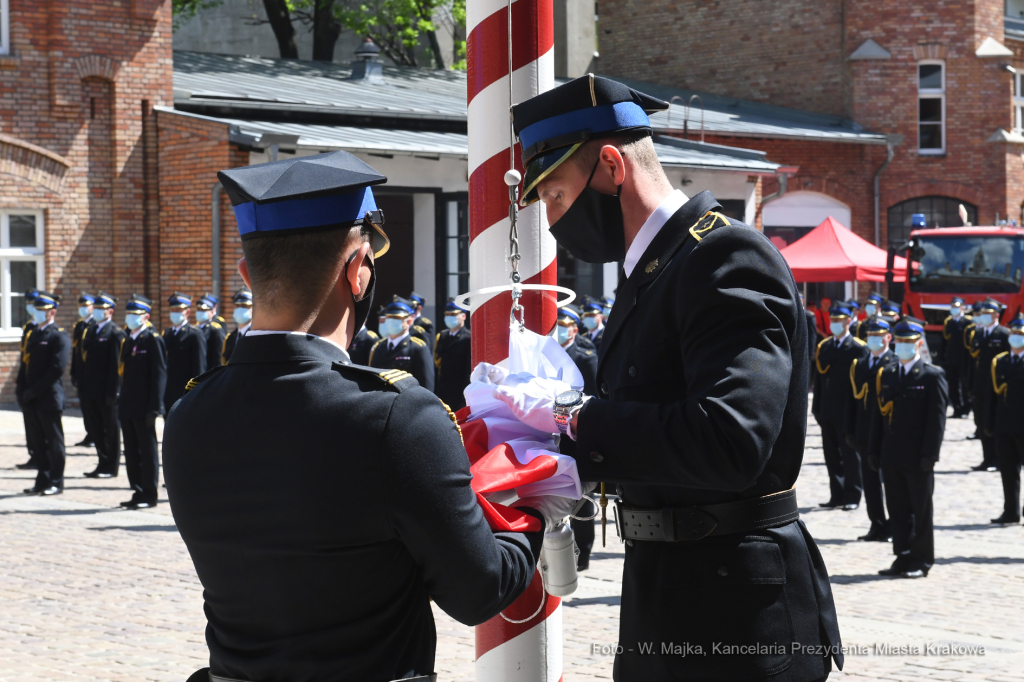 013jpg.jpg-Obchody Dnia Strażaka  Autor: W. Majka