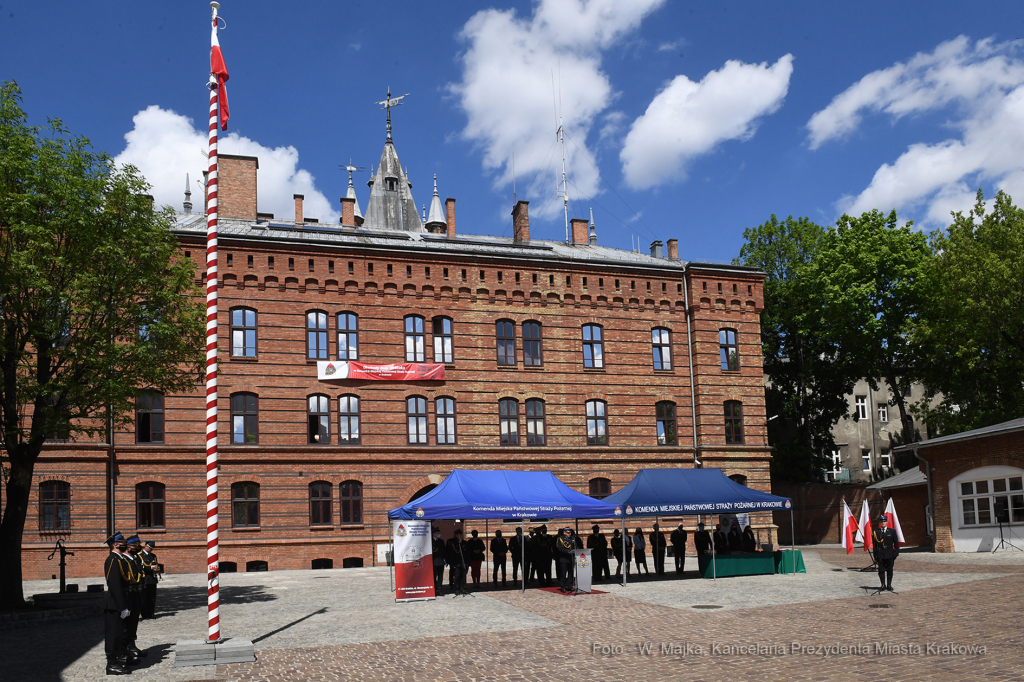 022jpg.jpg-Obchody Dnia Strażaka  Autor: W. Majka