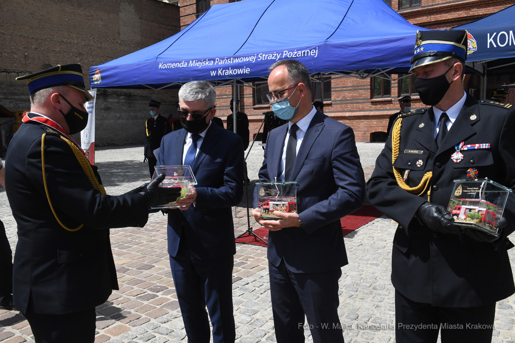 049jpg.jpg-Obchody Dnia Strażaka  Autor: W. Majka