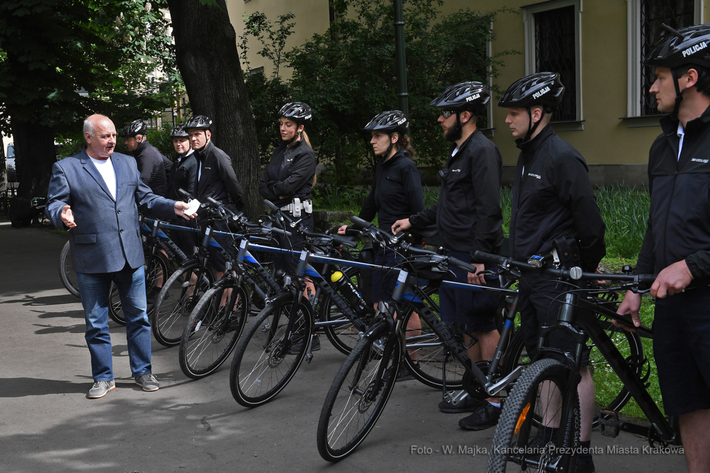 009jpg.jpg-roweru dla Policji  Autor: W. Majka