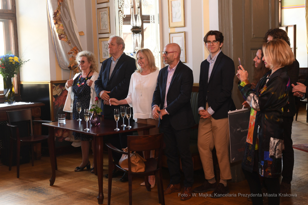 003jpg.jpg-odznaczenie dla konsula Brazylii  Autor: W. Majka