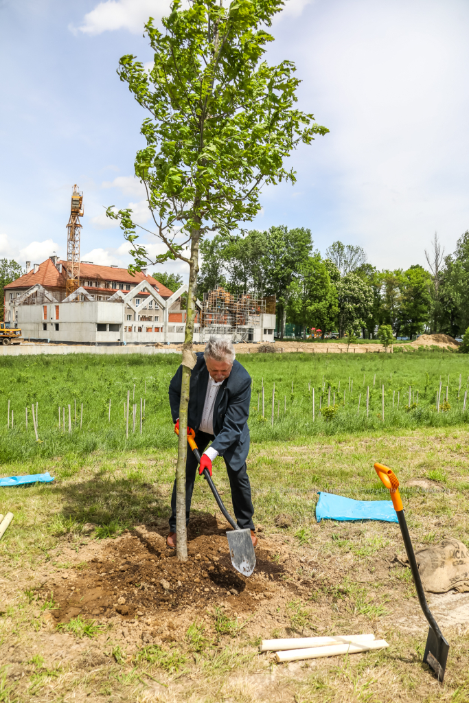 bs_210527_5037.jpg-KHK, Dęby, Majchrowski, Trzmiel  Autor: B. Świerzowski
