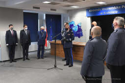 006jpg.jpg-Uroczystość zdania i objęcia obowiązków Komendanta Wojewódzkiego Policji