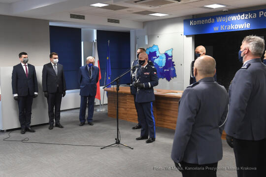 006jpg.jpg-Uroczystość zdania i objęcia obowiązków Komendanta Wojewódzkiego Policji