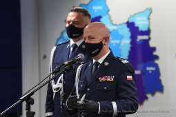 007jpg.jpg-Uroczystość zdania i objęcia obowiązków Komendanta Wojewódzkiego Policji