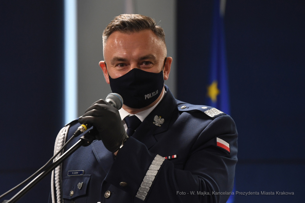 015jpg.jpg-Uroczystość zdania i objęcia obowiązków Komendanta Wojewódzkiego Policji  Autor: W. Majka
