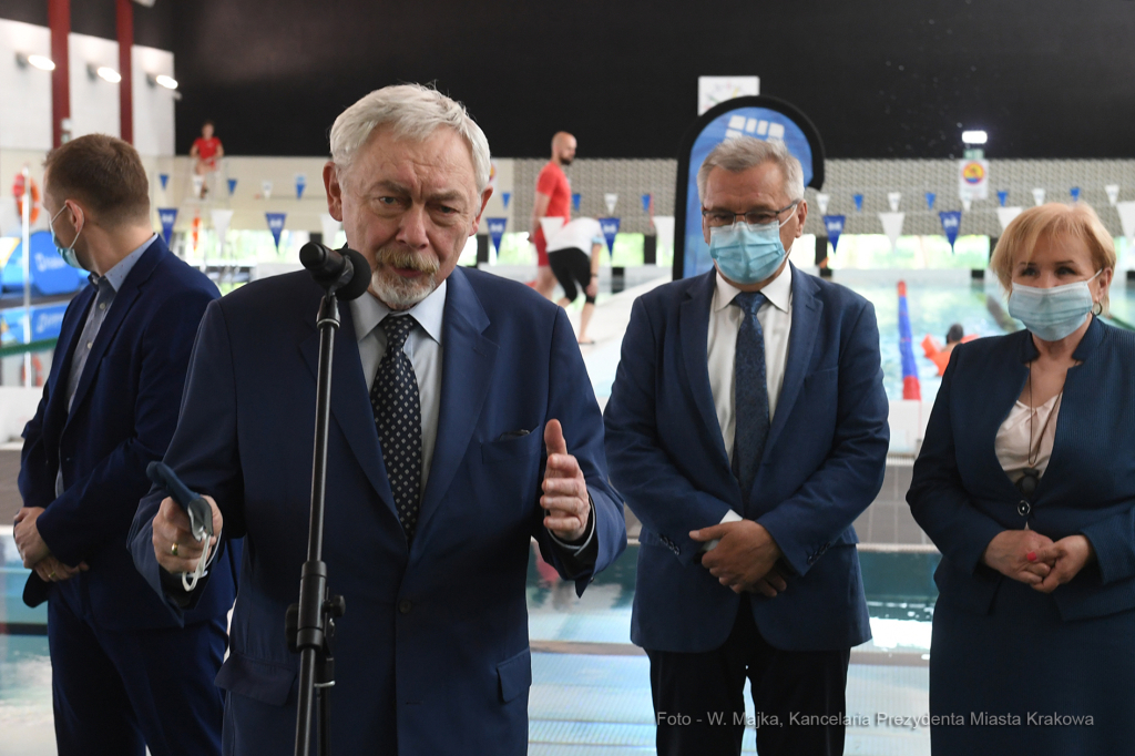 012jpg.jpg-Otwarcie basenu przy Szkole Podstawowej nr 155  Autor: W. Majka