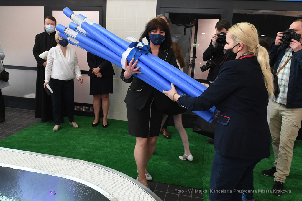 014jpg.jpg-Otwarcie basenu przy Szkole Podstawowej nr 155  Autor: W. Majka