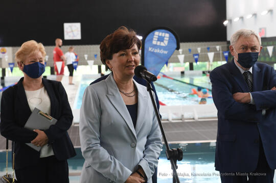 016jpg.jpg-Otwarcie basenu przy Szkole Podstawowej nr 155