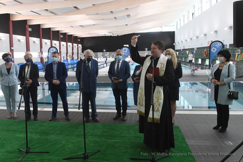 021jpg.jpg-Otwarcie basenu przy Szkole Podstawowej nr 155  Autor: W. Majka