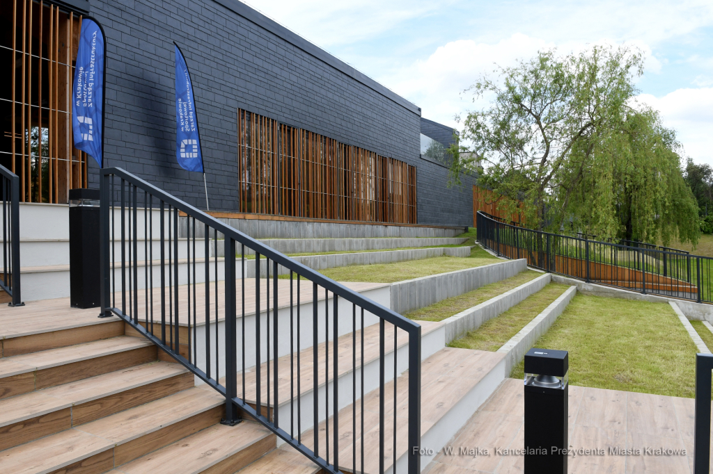 003jpg.jpg-basen przy ul. Eisenberga  Autor: W. Majka