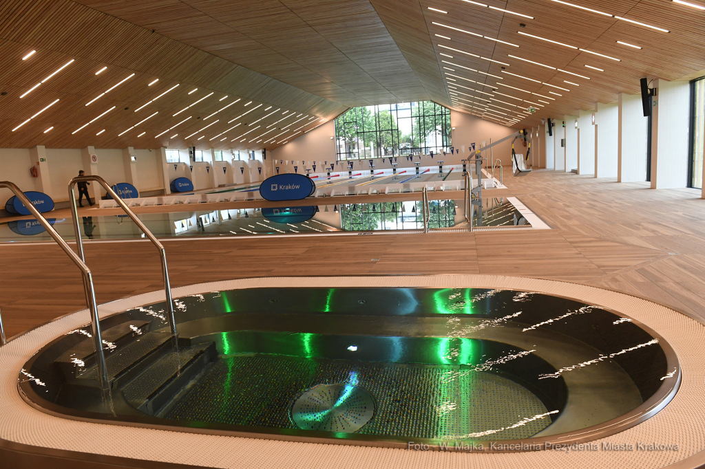 005jpg.jpg-basen przy ul. Eisenberga  Autor: W. Majka