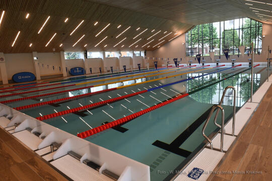 014jpg.jpg-basen przy ul. Eisenberga