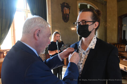 037jpg.jpg-HG - III tura