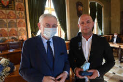 042jpg.jpg-HG - III tura