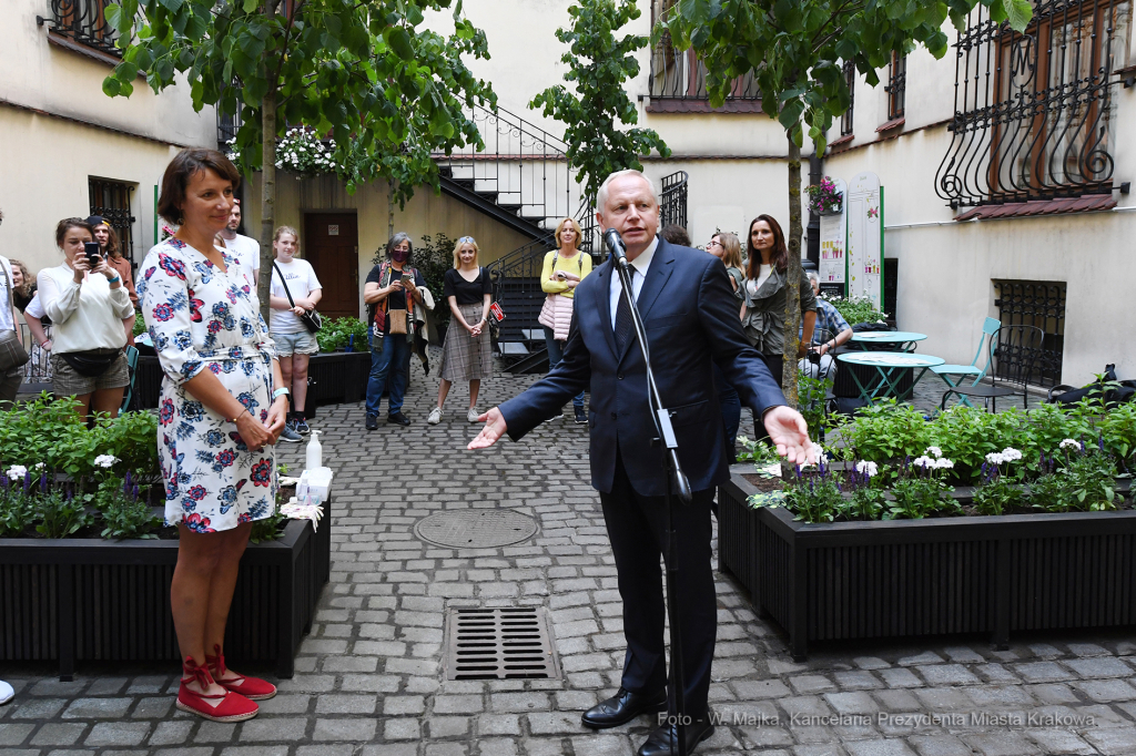 008jpg.jpg-Otwarcie ogrodu społecznego  Autor: W. Majka