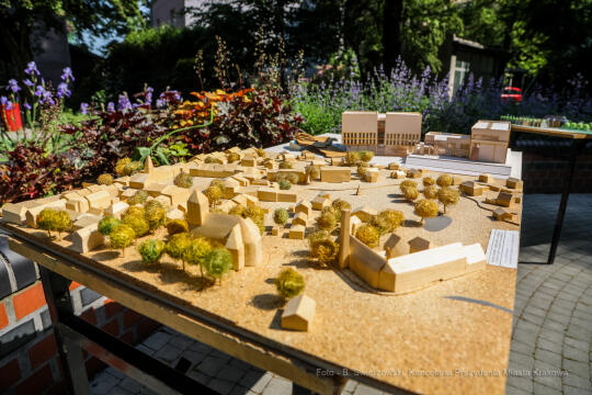 bs_210609_3204.jpg-Makiety, Dąsal