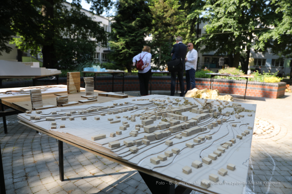 bs_210609_3232.jpg-Makiety, Dąsal  Autor: B. Świerzowski