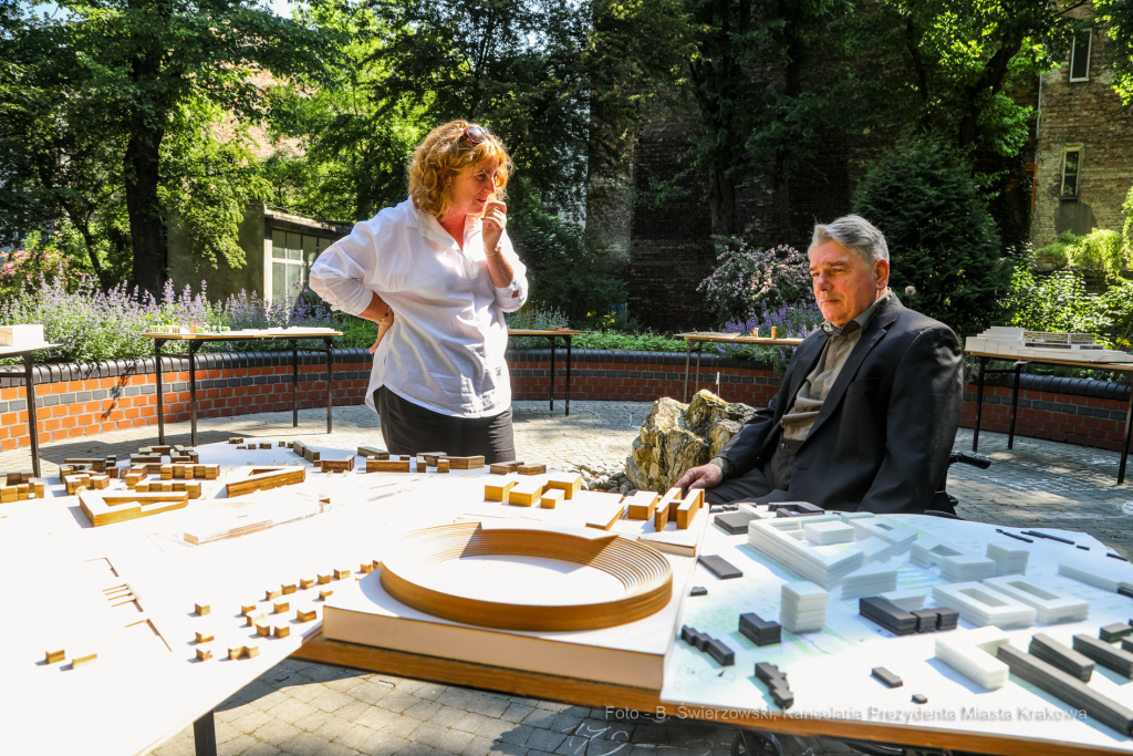 bs_210609_3260.jpg-Makiety, Dąsal  Autor: B. Świerzowski