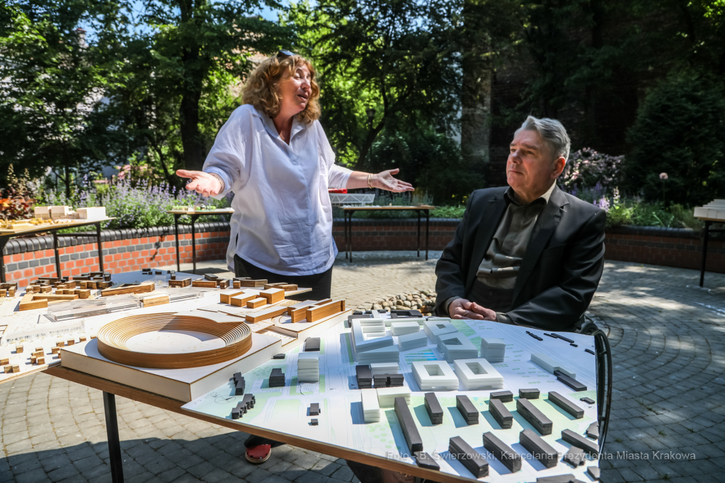 bs_210609_3264.jpg-Makiety, Dąsal  Autor: B. Świerzowski