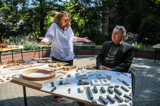 bs_210609_3264.jpg-Makiety, Dąsal