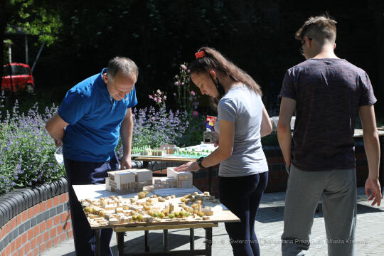 bs_210609_3298.jpg-Makiety, Dąsal