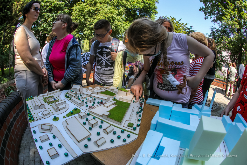 bs_210609_3387.jpg-Makiety, Dąsal  Autor: B. Świerzowski