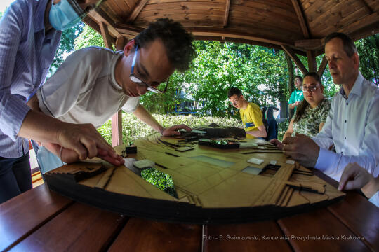 bs_210609_3398.jpg-Makiety, Dąsal