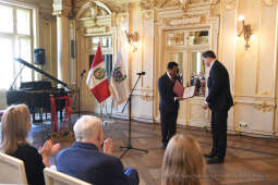 008jpg.jpg-Otwarcie Konsulatu Peru